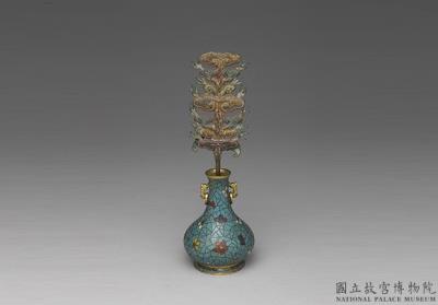 图片[3]-Vase from the set of five altar pieces with plum-blossom decoration in cloisonne enamels, Qing dynasty, Kangxi reign (1662-1722)-China Archive